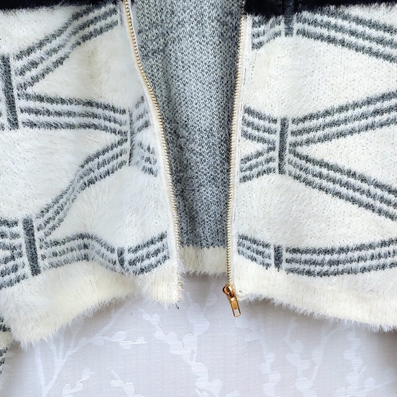 Baciano Striped Full Zip Color Blocked Sweater - Picture 7 of 8